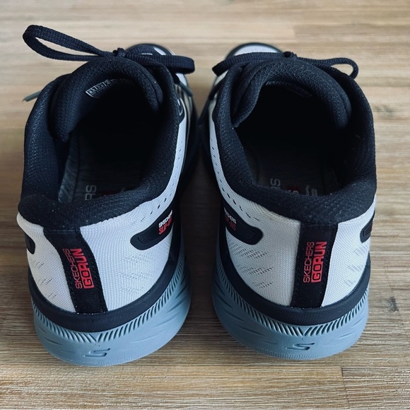 Skechers Men’s 8.5 Slip-ins Max Cushioning Premier 2.0 - Continuous White/ Black - Picture 11 of 16